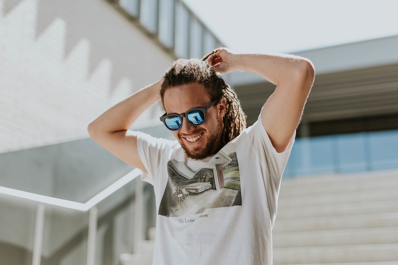 entdecken sie jugendliche frisuren, die frisch, modern und voller energie sind – perfekt für einen dynamischen und trendbewussten look!